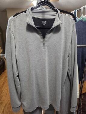 Old Navy Men's Light Gray Quarter-Zip Recharge Pullover With Matching Pants